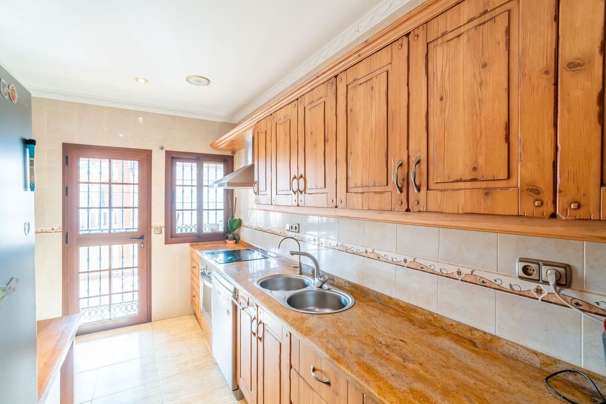5 Zimmer Villa zu verkaufen in Mijas mit Garage - 942.000 € (Ref: 9823439)