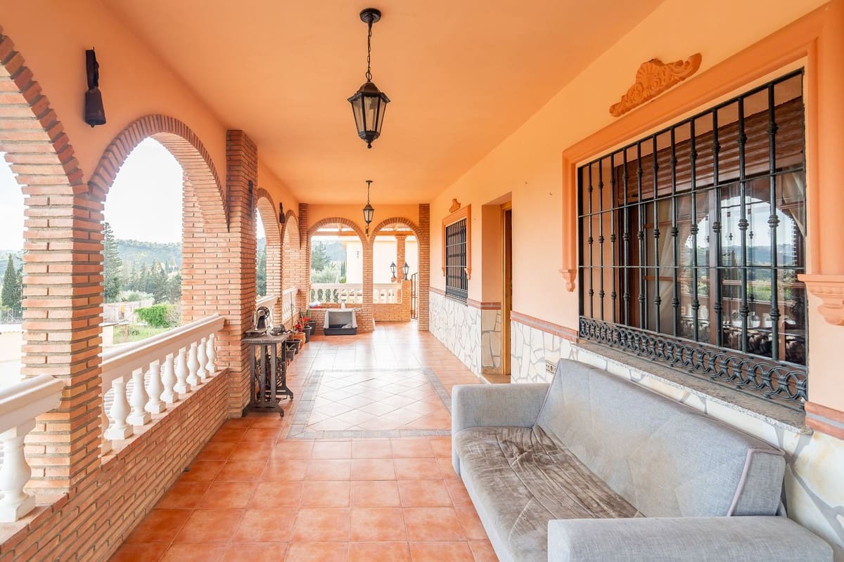 5 Zimmer Villa zu verkaufen in Mijas mit Garage - 942.000 € (Ref: 9823439)
