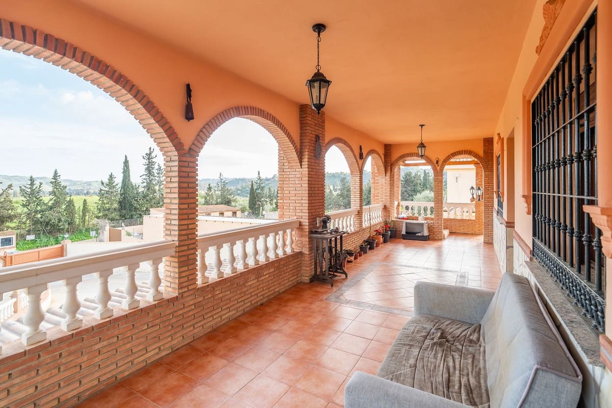 5 Zimmer Villa zu verkaufen in Mijas mit Garage - 942.000 € (Ref: 9823439)