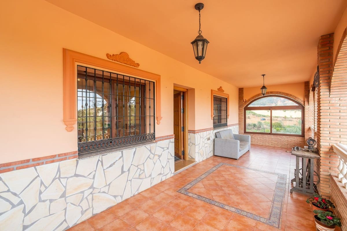5 Zimmer Villa zu verkaufen in Mijas mit Garage - 942.000 € (Ref: 9823439)