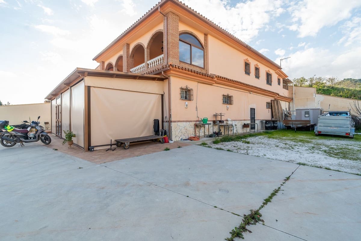 5 Zimmer Villa zu verkaufen in Mijas mit Garage - 942.000 € (Ref: 9823439)