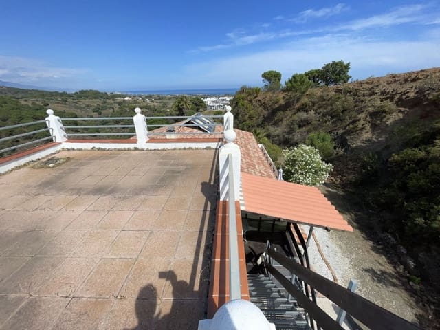 3 soveværelse Villa til salg i Centro, Estepona med garage - € 660.000 (Ref: 9823443)