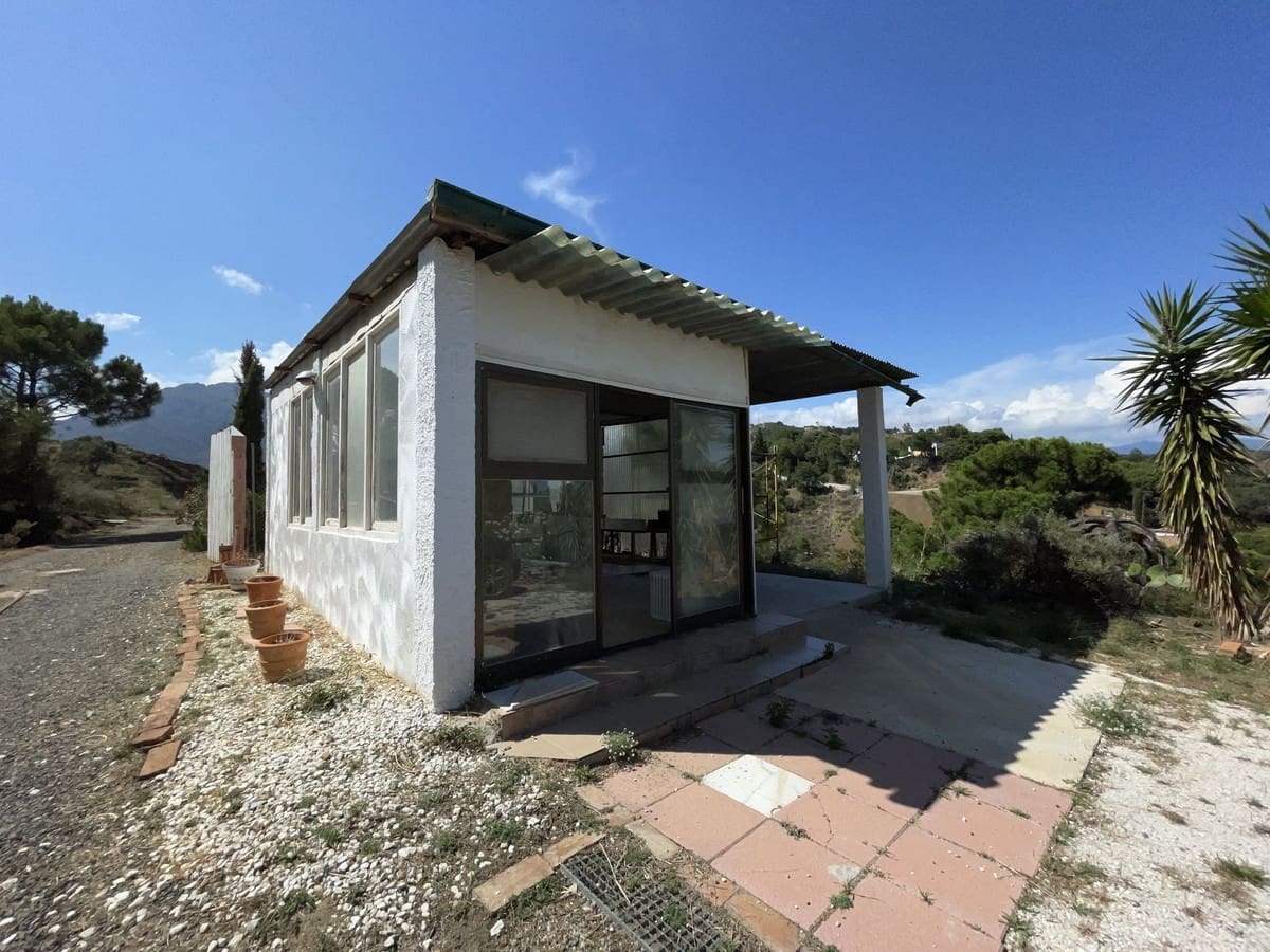 Chalet de 3 habitaciones en Estepona en venta con garaje - 660.000 € (Ref: 9823443)
