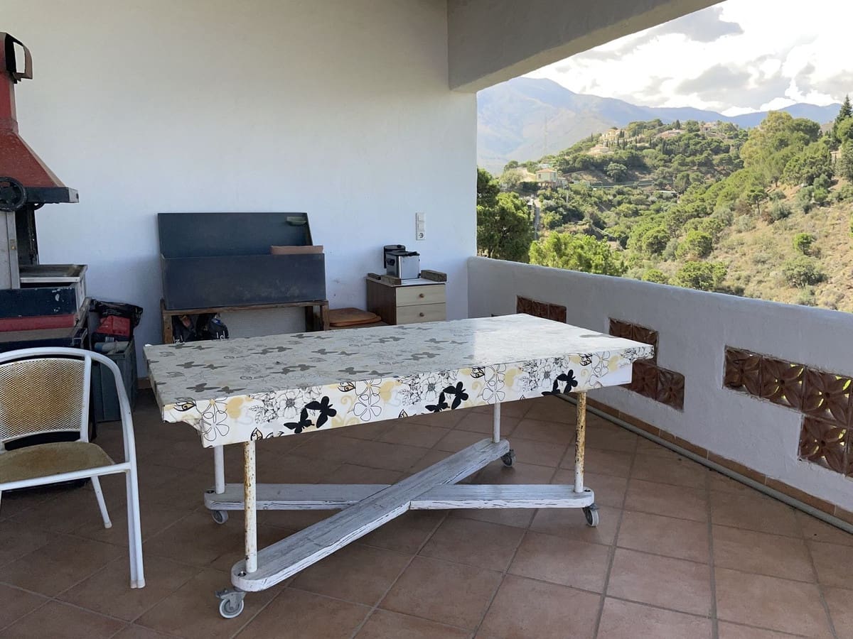 Chalet de 3 habitaciones en Estepona en venta con garaje - 660.000 € (Ref: 9823443)
