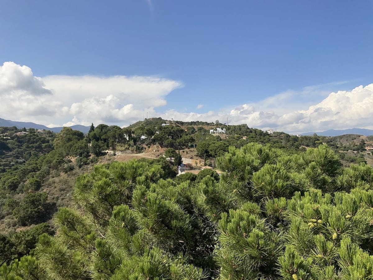 Chalet de 3 habitaciones en Estepona en venta con garaje - 660.000 € (Ref: 9823443)