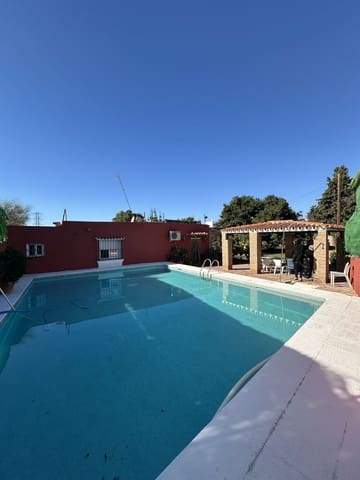 3 quarto Moradia para venda em San Pedro de Alcántara Pueblo, Marbella com piscina - 630 000 € (Ref: 9823446)