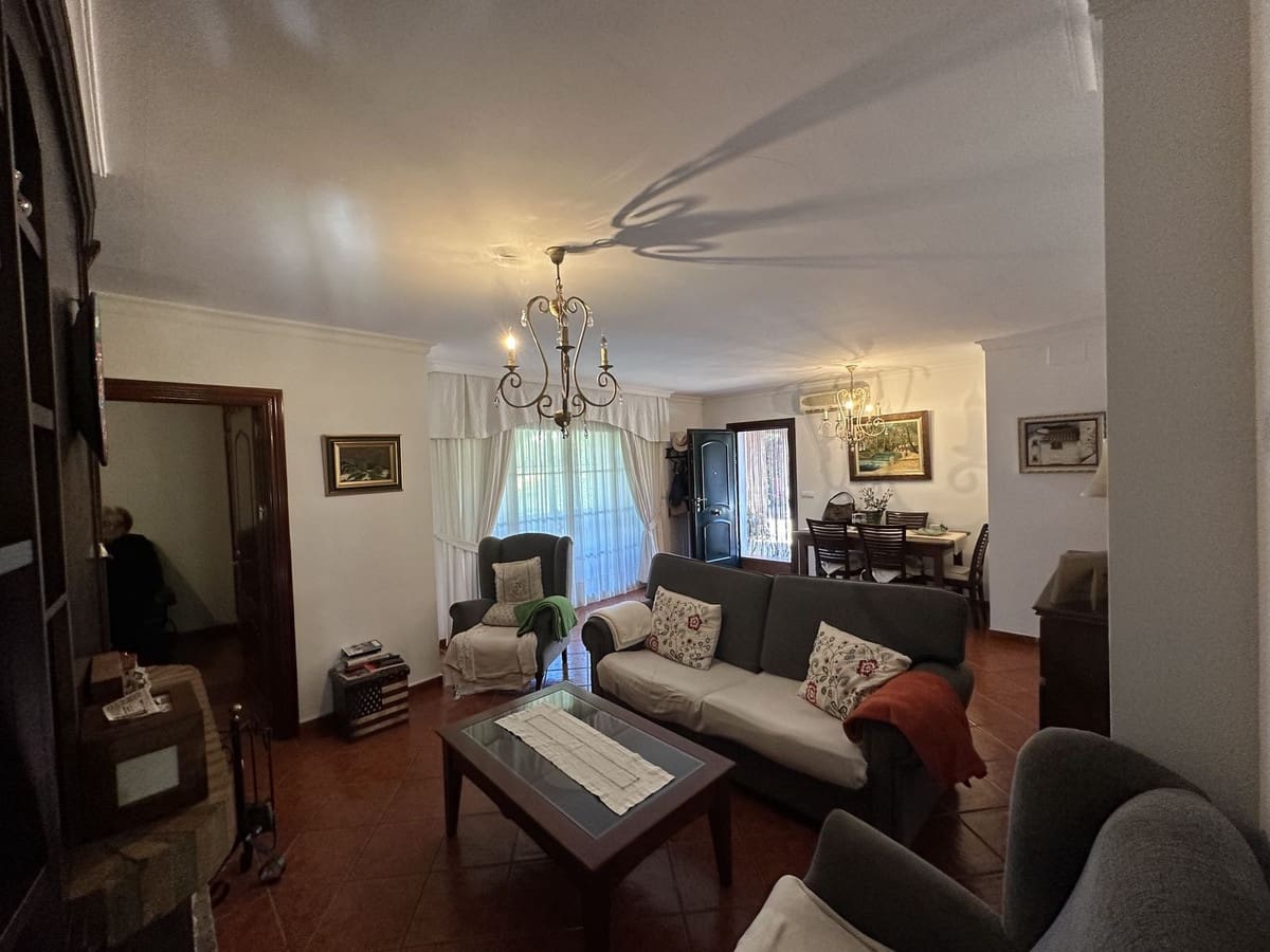3 quarto Moradia para venda em San Pedro de Alcantara com piscina - 630 000 € (Ref: 9823446)