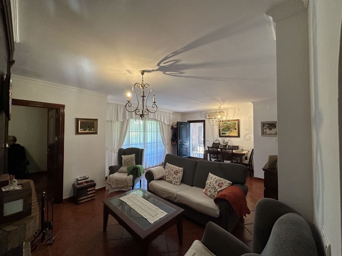 3 quarto Moradia para venda em San Pedro de Alcantara com piscina - 630 000 € (Ref: 9823446)