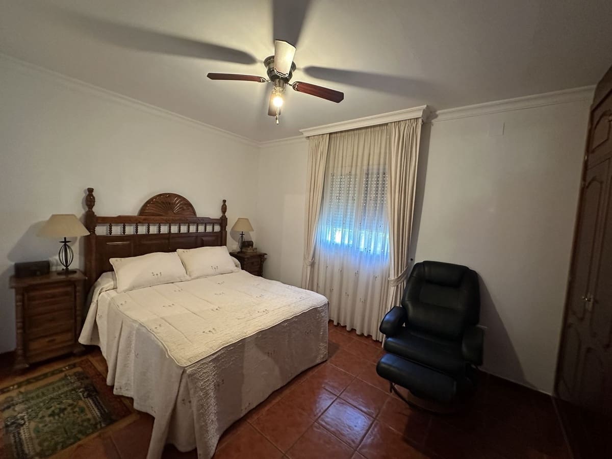 3 quarto Moradia para venda em San Pedro de Alcantara com piscina - 630 000 € (Ref: 9823446)