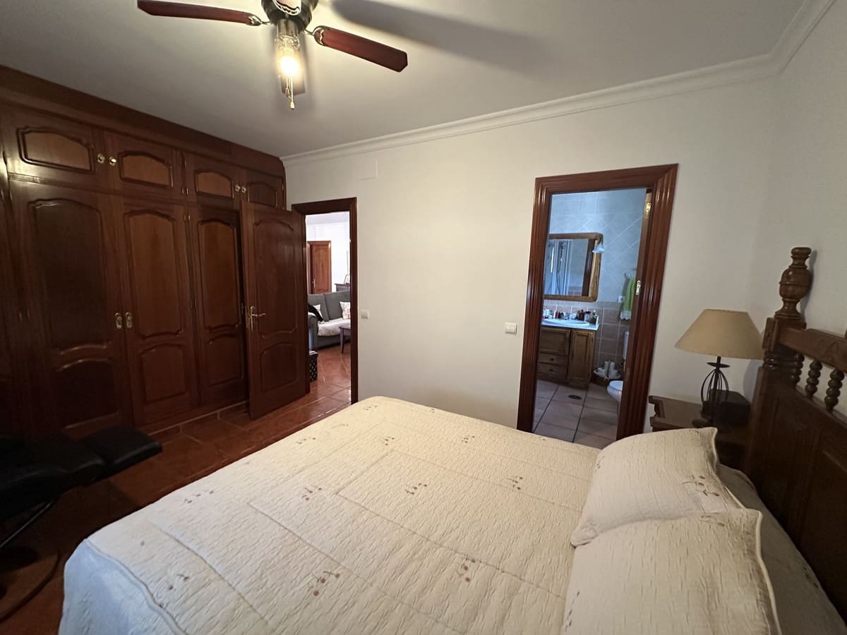 3 quarto Moradia para venda em San Pedro de Alcantara com piscina - 630 000 € (Ref: 9823446)