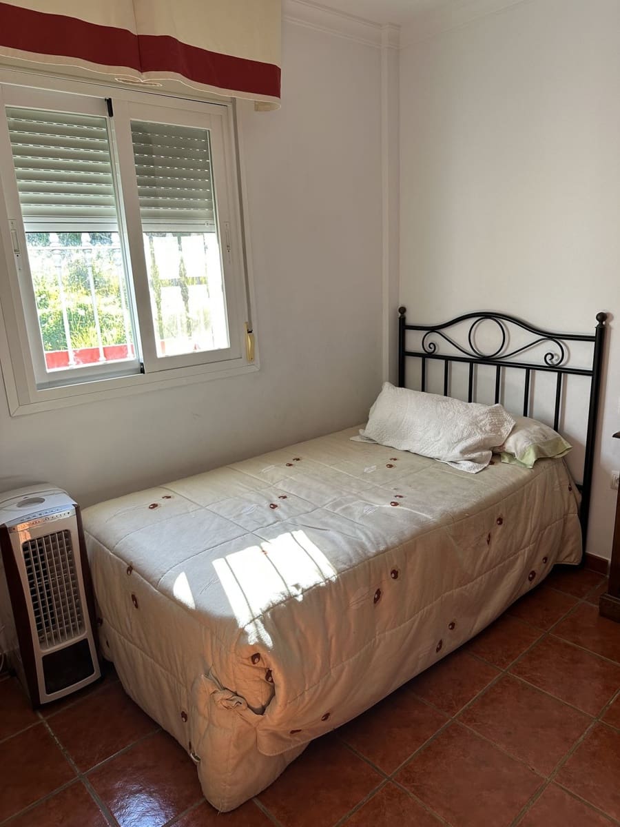 3 quarto Moradia para venda em San Pedro de Alcantara com piscina - 630 000 € (Ref: 9823446)