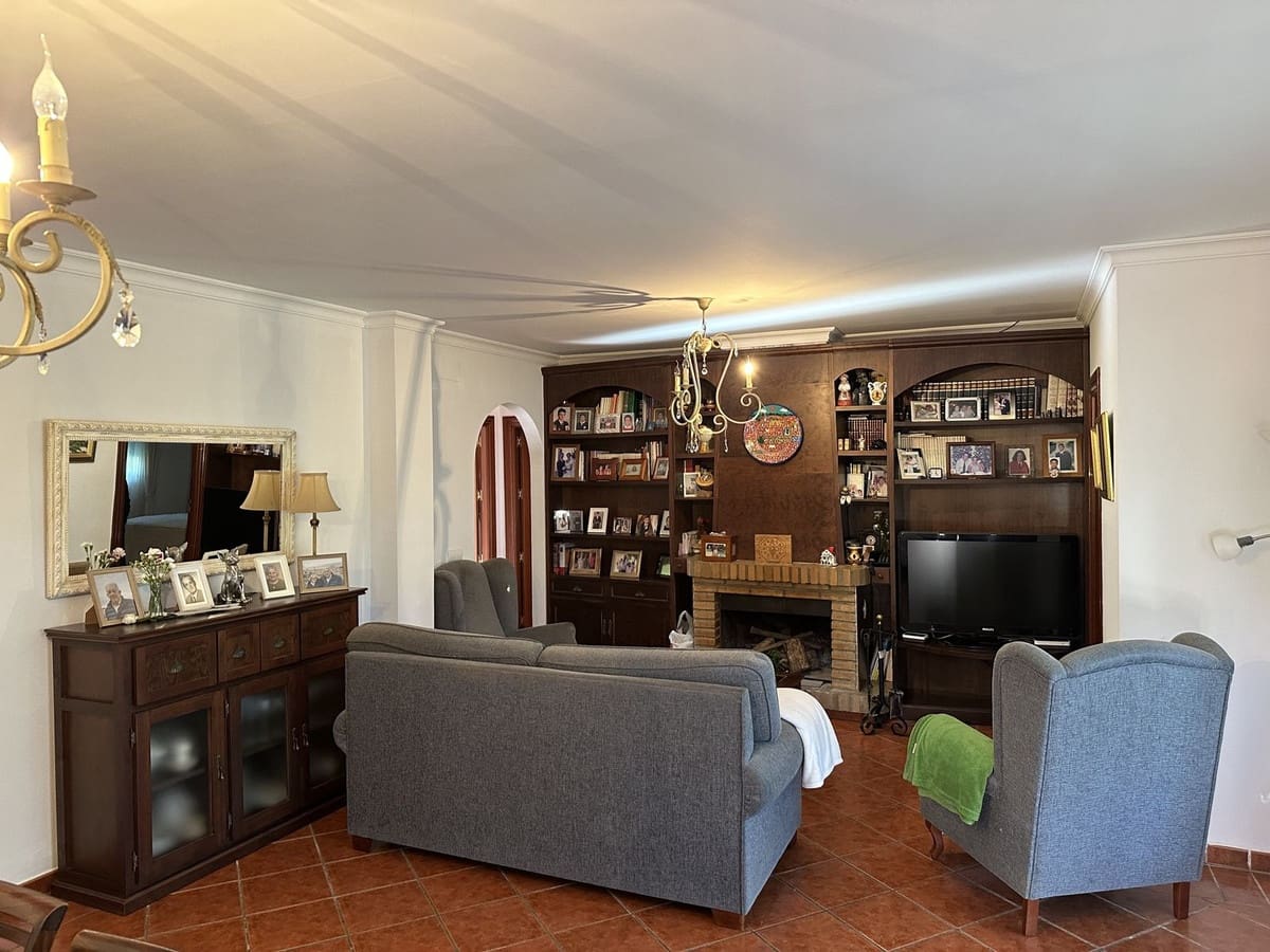 3 quarto Moradia para venda em San Pedro de Alcantara com piscina - 630 000 € (Ref: 9823446)