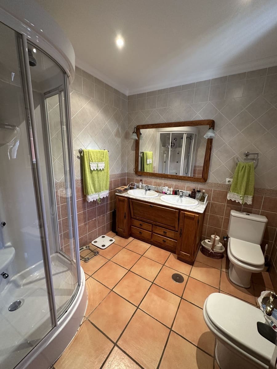 3 quarto Moradia para venda em San Pedro de Alcantara com piscina - 630 000 € (Ref: 9823446)