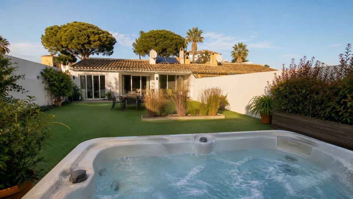 3 chambre Villa/Maison Semi-Mitoyenne à vendre à Calahonda - 699 999 € (Ref: 9823448)