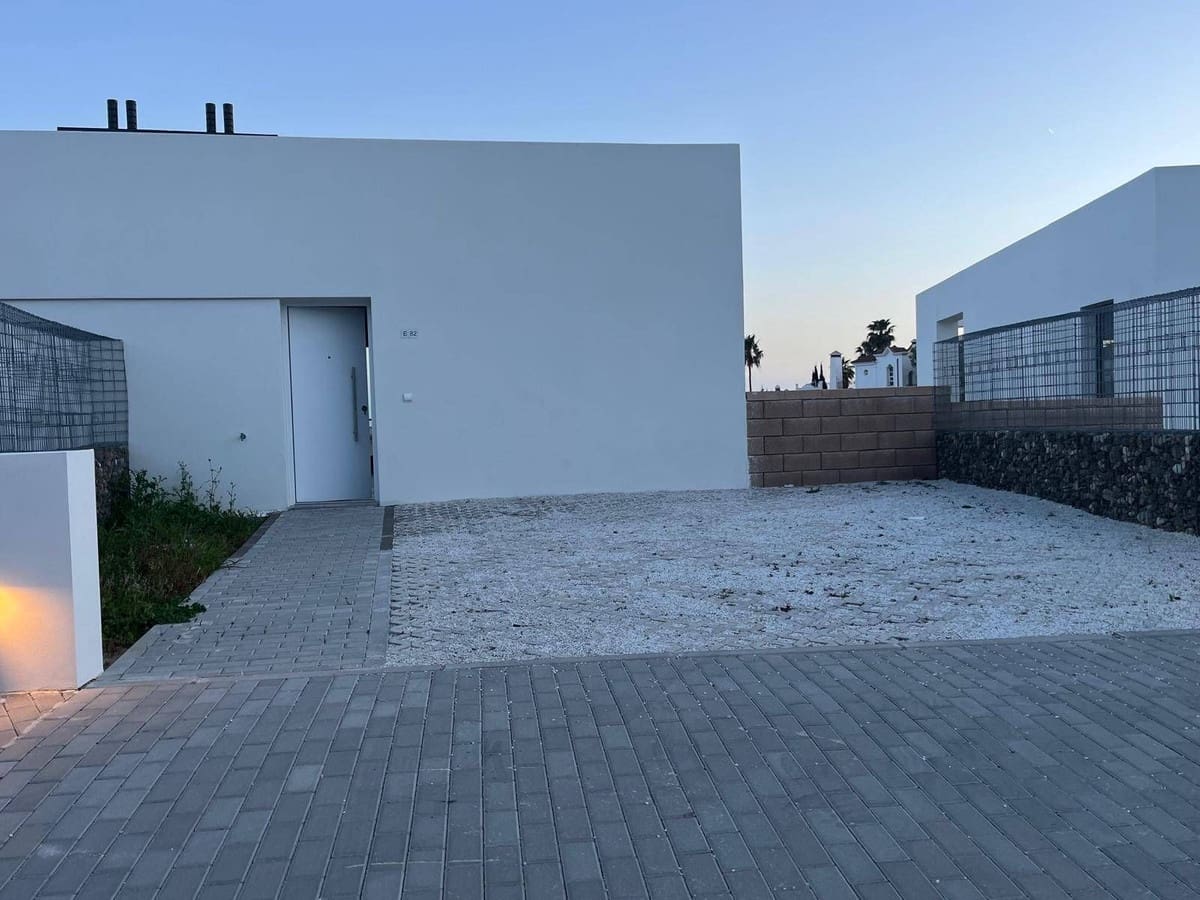 3 chambre Villa/Maison Semi-Mitoyenne à vendre à Riviera del Sol - 599 000 € (Ref: 9823450)