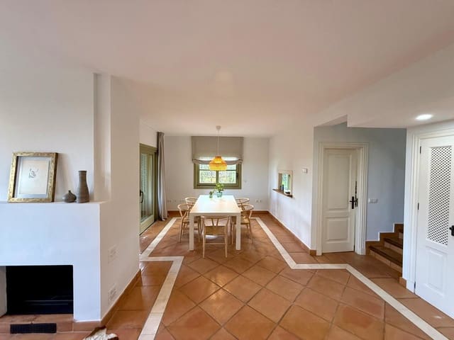 Casa de 3 habitaciones en Sotogrande Alto, San Roque en venta con piscina garaje - 750.000 € (Ref: 9823451)