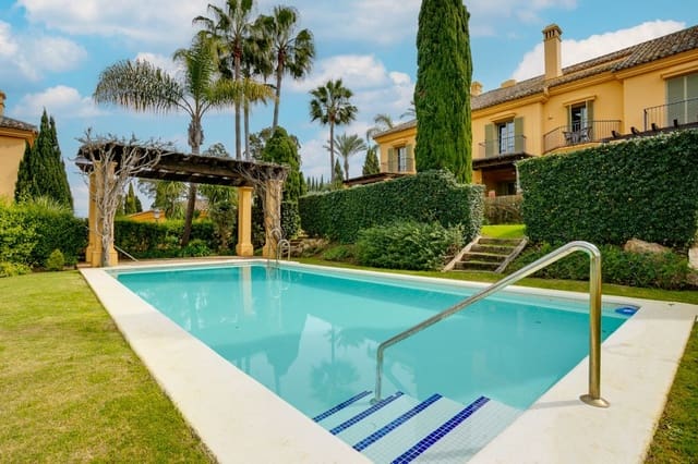 Casa de 3 habitaciones en Sotogrande Alto, San Roque en venta con piscina garaje - 750.000 € (Ref: 9823451)
