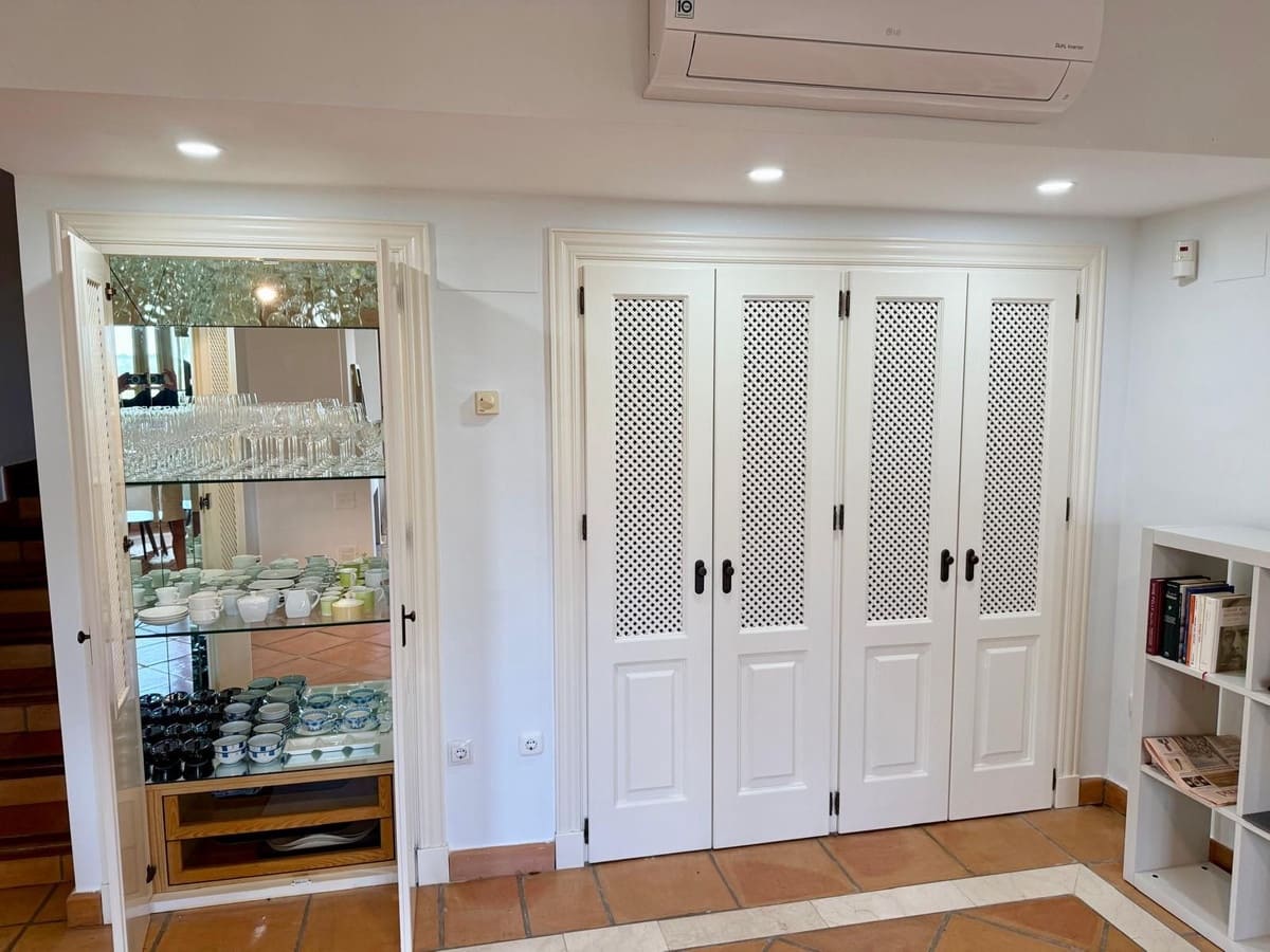 Casa de 3 habitaciones en Sotogrande en venta con piscina garaje - 750.000 € (Ref: 9823451)