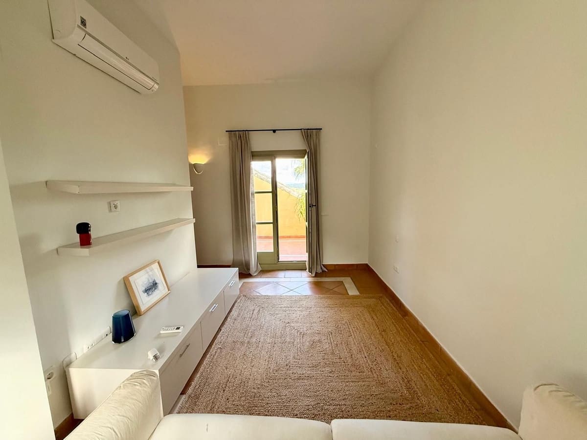 Casa de 3 habitaciones en Sotogrande en venta con piscina garaje - 750.000 € (Ref: 9823451)