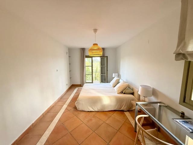 Casa de 3 habitaciones en Sotogrande Alto, San Roque en venta con piscina garaje - 750.000 € (Ref: 9823451)