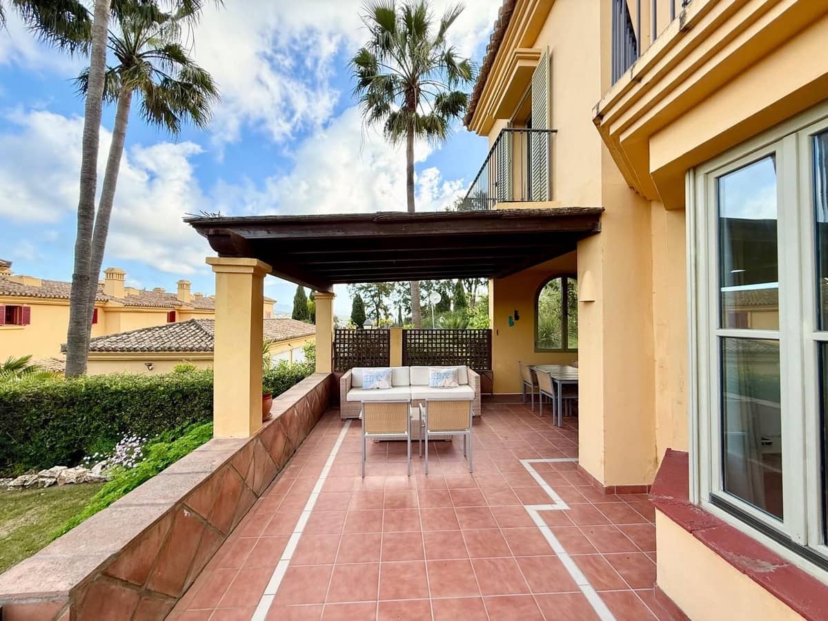 Casa de 3 habitaciones en Sotogrande en venta con piscina garaje - 750.000 € (Ref: 9823451)