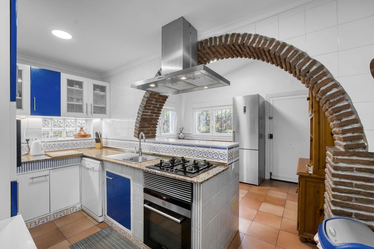 5 makuuhuone Huvila myytävänä paikassa Malaga kaupunki - 890 000 € (Ref: 9823453)