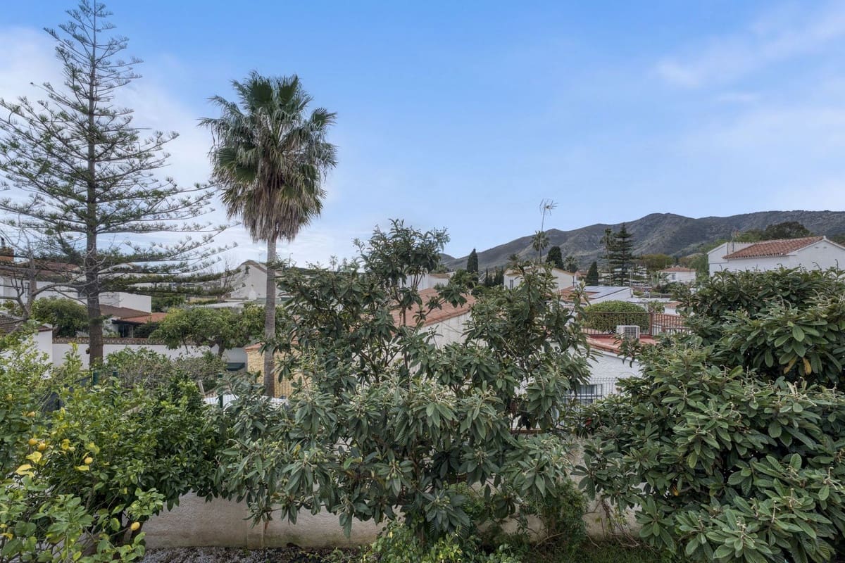 5 makuuhuone Huvila myytävänä paikassa Malaga kaupunki - 890 000 € (Ref: 9823453)