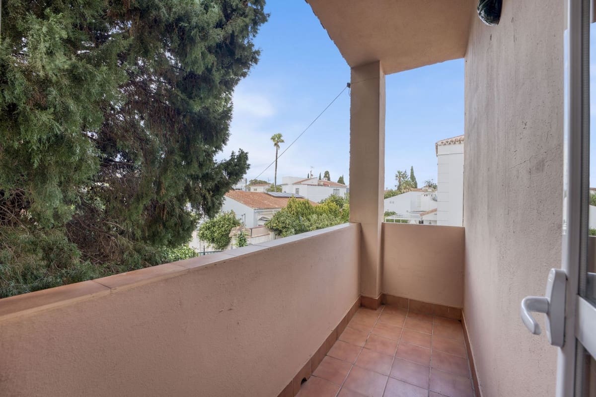5 makuuhuone Huvila myytävänä paikassa Malaga kaupunki - 890 000 € (Ref: 9823453)