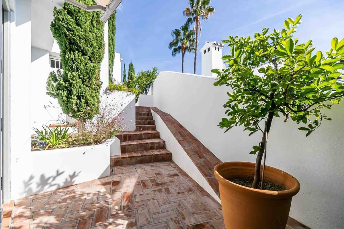 4 soveværelse Villa til salg i Benalmadena med swimmingpool - € 1.455.000 (Ref: 9823457)