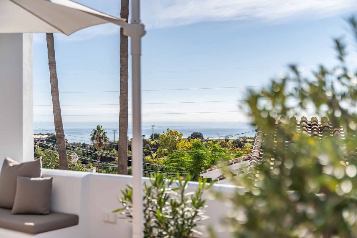 4 soveværelse Villa til salg i Benalmadena med swimmingpool - € 1.455.000 (Ref: 9823457)