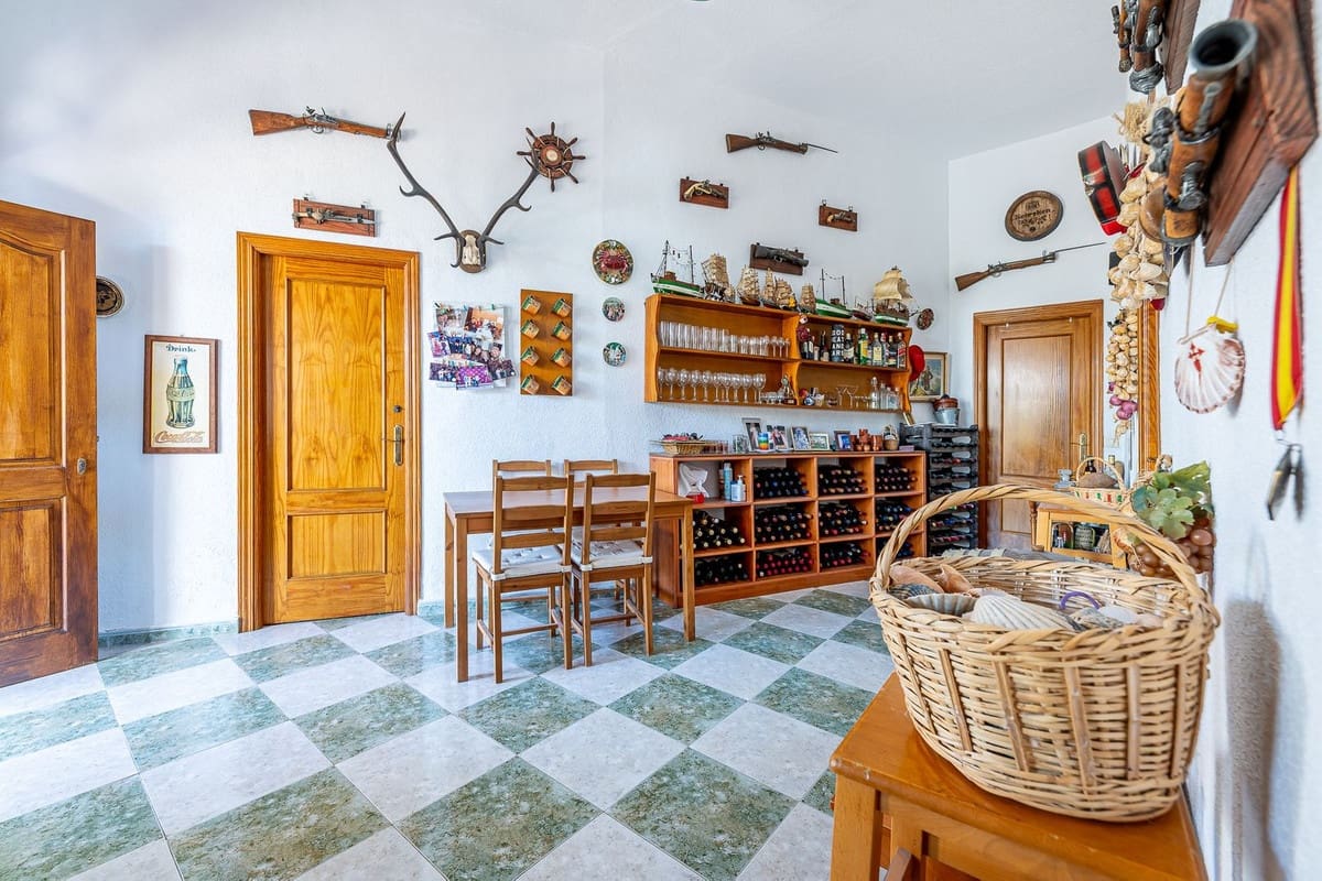 4 soveværelse Byhus til salg i Benalmadena med garage - € 630.000 (Ref: 9823458)