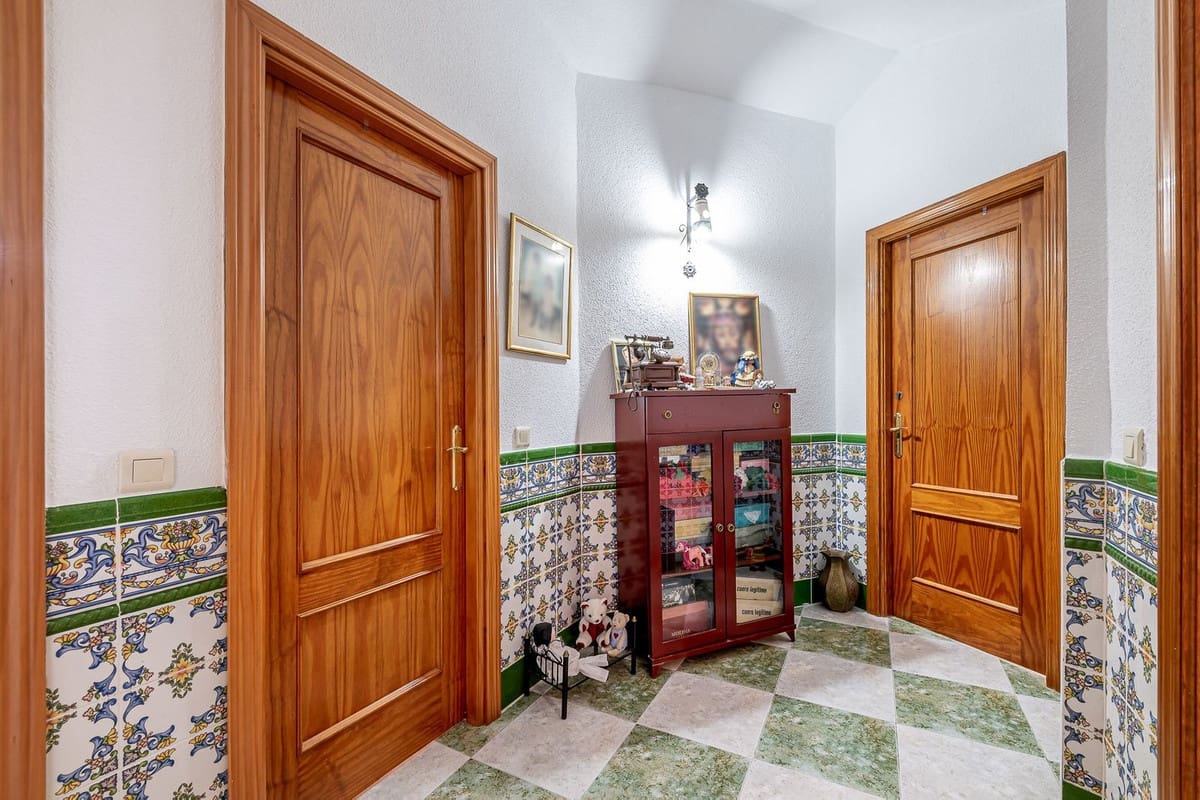 4 soveværelse Byhus til salg i Benalmadena med garage - € 630.000 (Ref: 9823458)