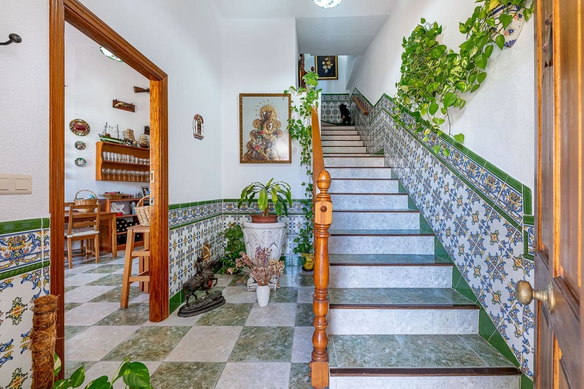 4 soveværelse Byhus til salg i Benalmadena med garage - € 630.000 (Ref: 9823458)