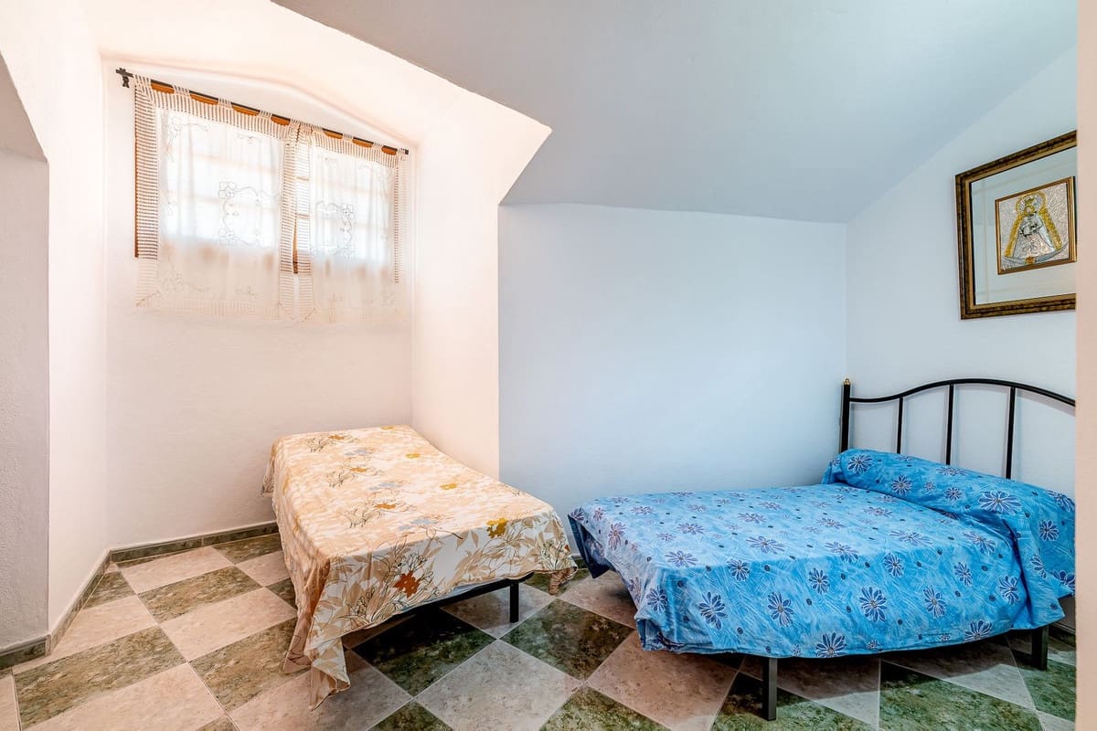 4 soveværelse Byhus til salg i Benalmadena med garage - € 630.000 (Ref: 9823458)
