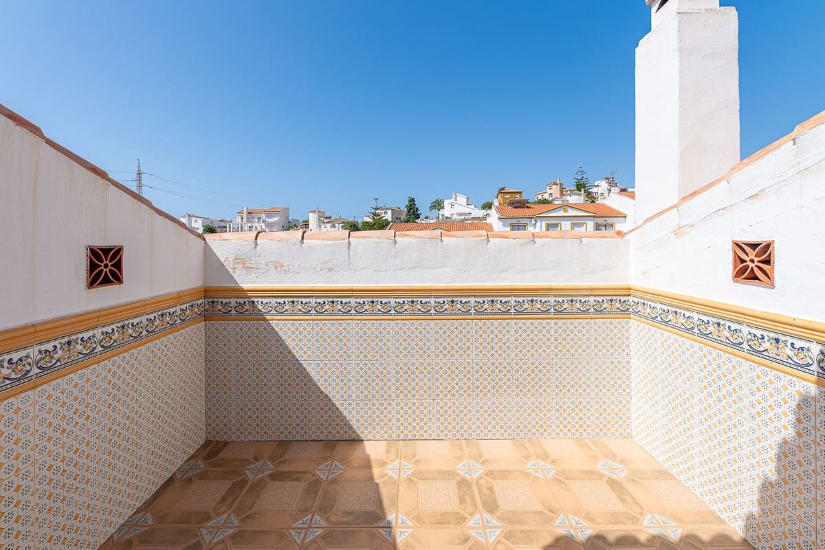 4 soveværelse Byhus til salg i Benalmadena med garage - € 630.000 (Ref: 9823458)