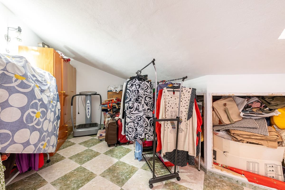 4 soveværelse Byhus til salg i Benalmadena med garage - € 630.000 (Ref: 9823458)