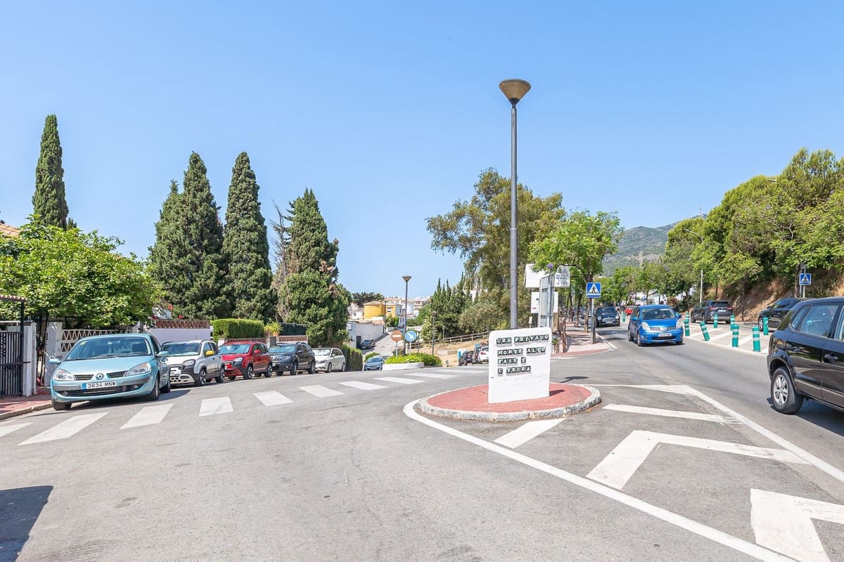 4 soveværelse Byhus til salg i Benalmadena med garage - € 630.000 (Ref: 9823458)