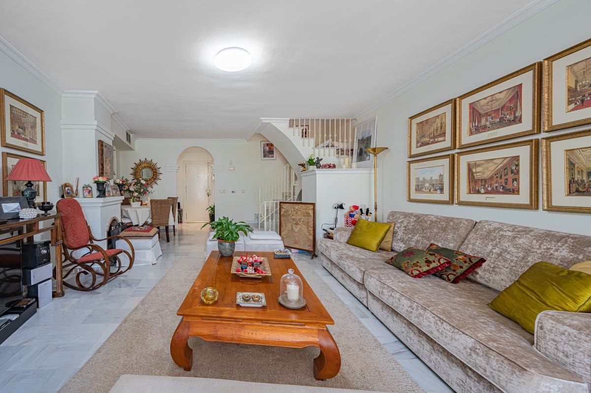 3 soverom Hus til salgs i Golden Mile med svømmebasseng - € 680 000 (Ref: 9823459)