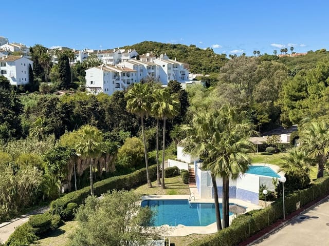 4 soveværelse Byhus til salg i La Duquesa / Puerto de la Duquesa, Manilva med swimmingpool garage - € 475.000 (Ref: 9823460)