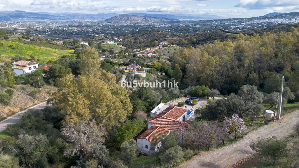 3 Zimmer Finca/Landgut zu verkaufen in Alhaurin el Grande mit Pool - 460.000 € (Ref: 9823464)