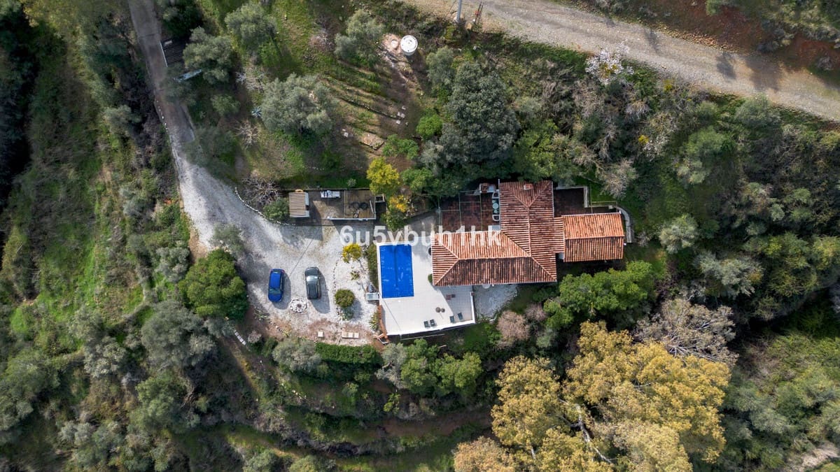 3 Zimmer Finca/Landgut zu verkaufen in Alhaurin el Grande mit Pool - 460.000 € (Ref: 9823464)