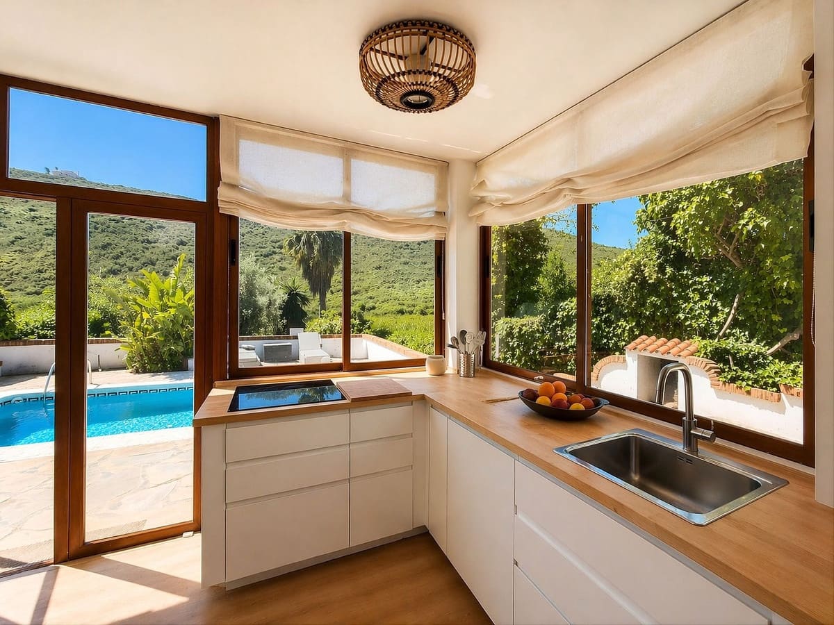 3 bedroom Finca/Country House for sale in Manilva with pool - € 430,000 (Ref: 9823465)