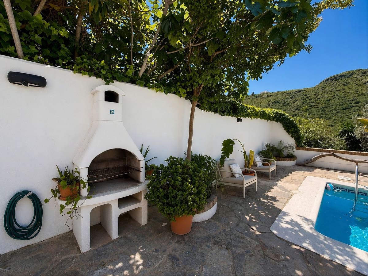 3 bedroom Finca/Country House for sale in Manilva with pool - € 430,000 (Ref: 9823465)