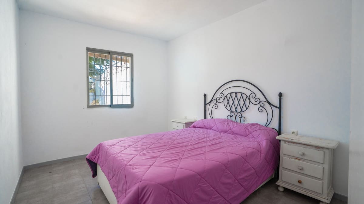 2 sovrum Finca/Hus på landet till salu i Marbella - 425 000 € (Ref: 9823466)