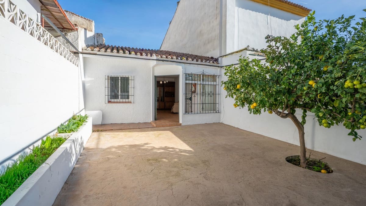 2 sovrum Finca/Hus på landet till salu i Marbella - 425 000 € (Ref: 9823466)