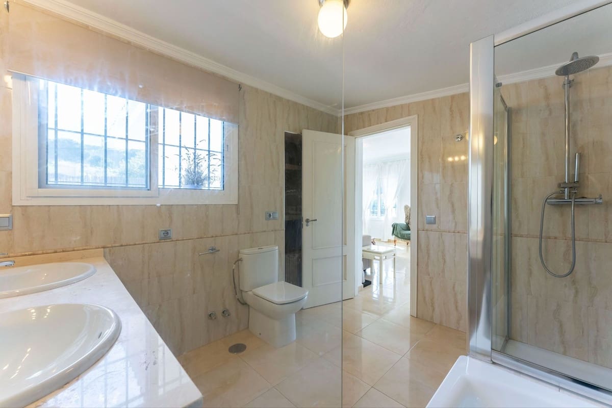 9 bedroom Finca/Country House for sale in Alhaurin el Grande with pool - € 995,000 (Ref: 9823467)