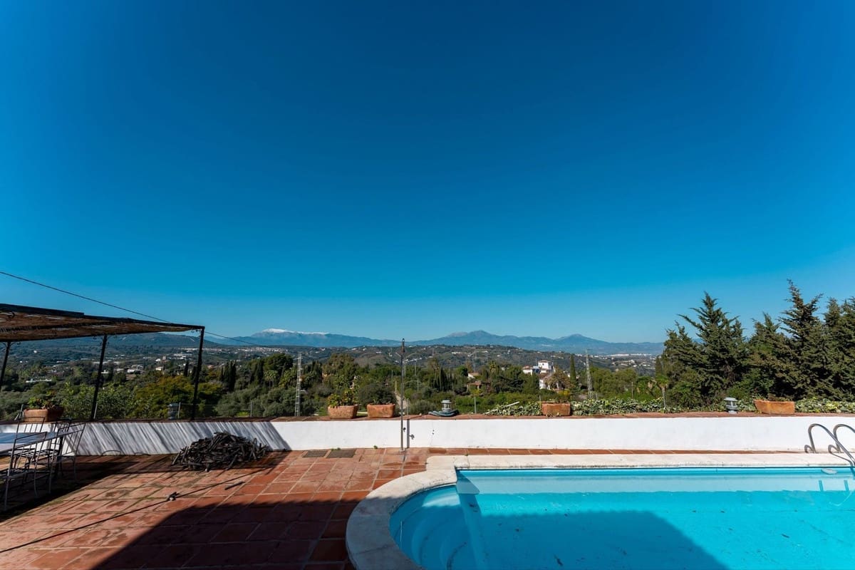 9 bedroom Finca/Country House for sale in Alhaurin el Grande with pool - € 995,000 (Ref: 9823467)