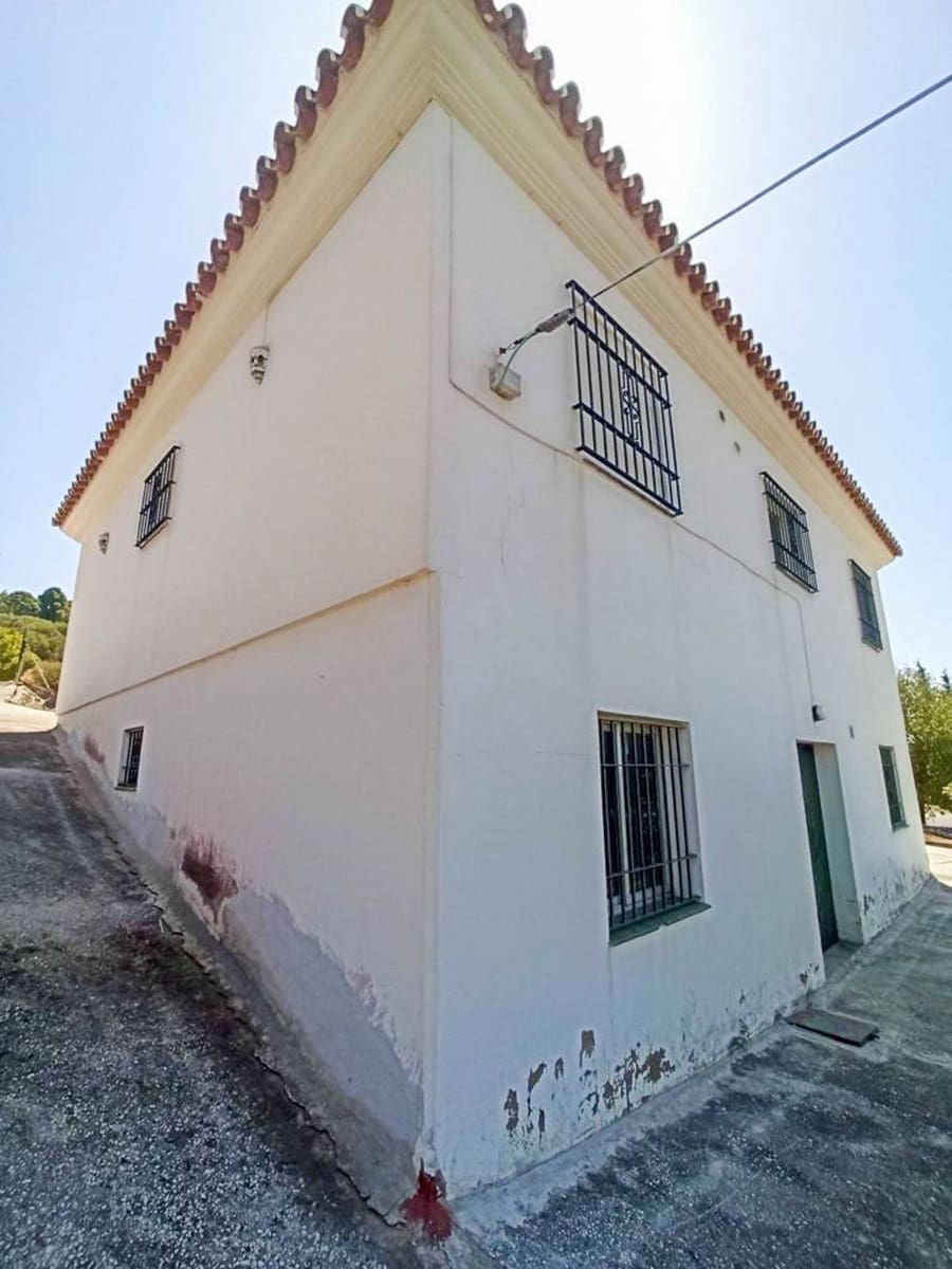 3 chambre Finca/Maison de Campagne à vendre à Estepona avec garage - 430 000 € (Ref: 9823468)