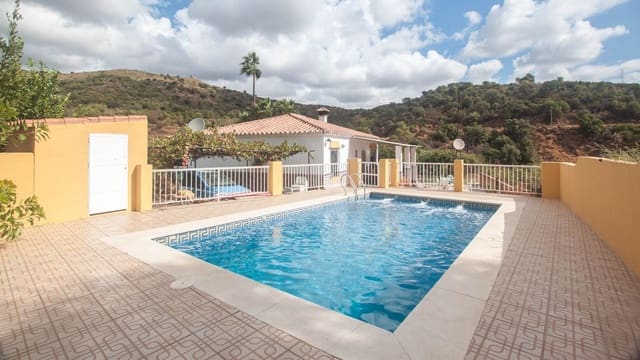 3 makuuhuone Maalaistalo myytävänä paikassa Centro, Estepona mukana uima-altaan - 475 000 € (Ref: 9823469)
