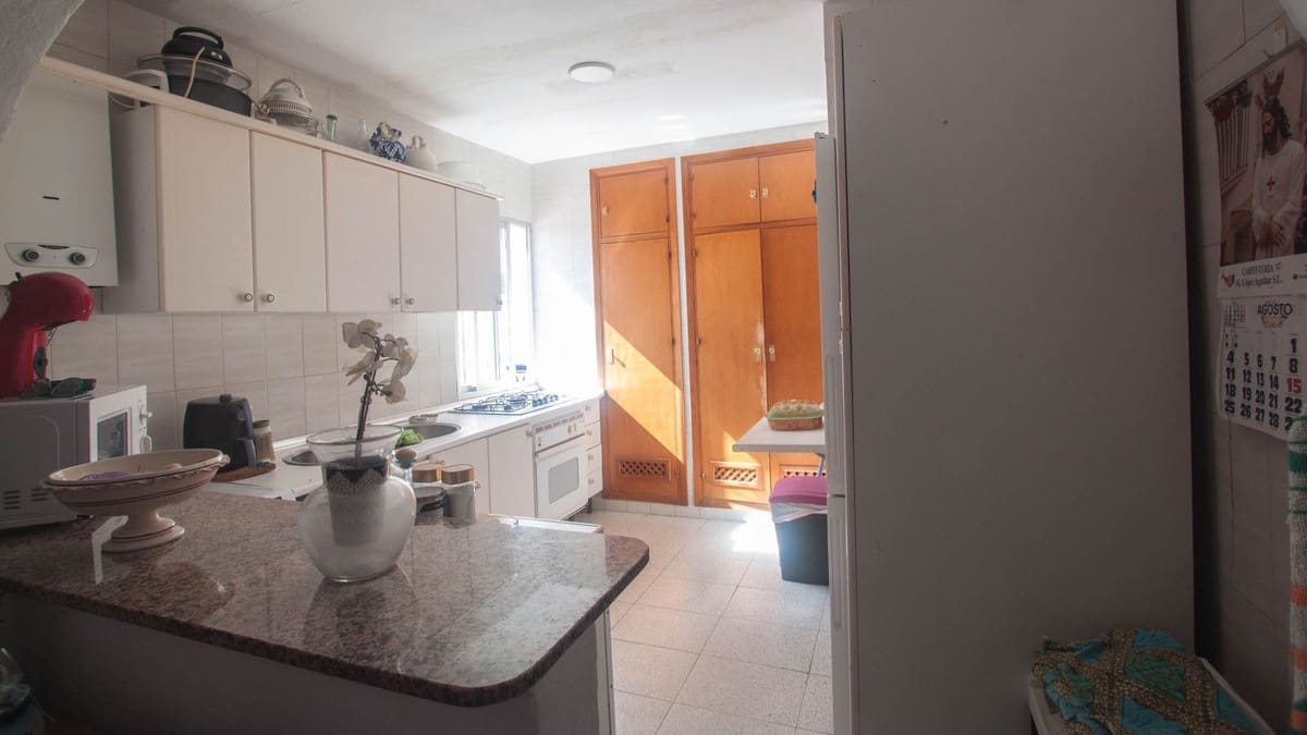 3 soverom Finca/Herregård til salgs i Estepona med svømmebasseng - € 475 000 (Ref: 9823469)